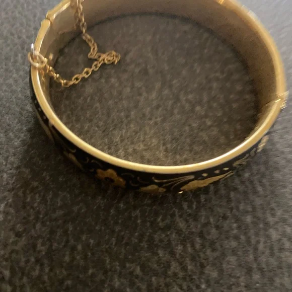 Spanish Black and Gold Floral Bangle - Picture 2 of 3
